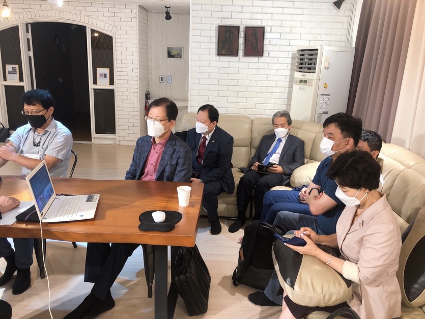 acef78ec56cb3318ec46aac9ab5a3ac9_1631152255_2625.jpg